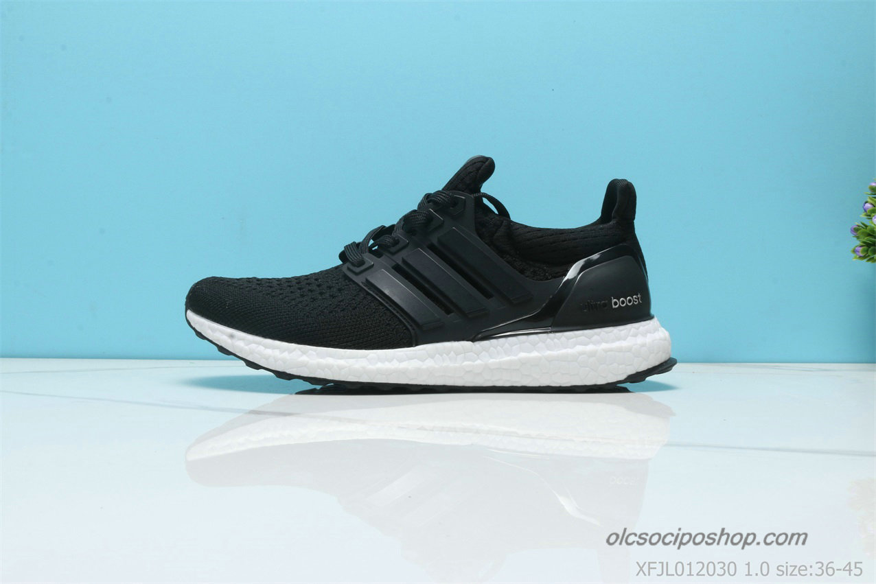 Adidas Ultra Boost Fekete/Fehér Cipők - Kattintásra bezárul
