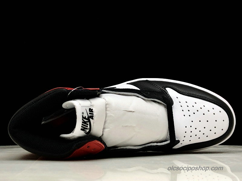 Férfi Air Jordan 1 Retro High OG AJ1 Fehér/Fekete/Piros Cipők (555088-125) - Kattintásra bezárul