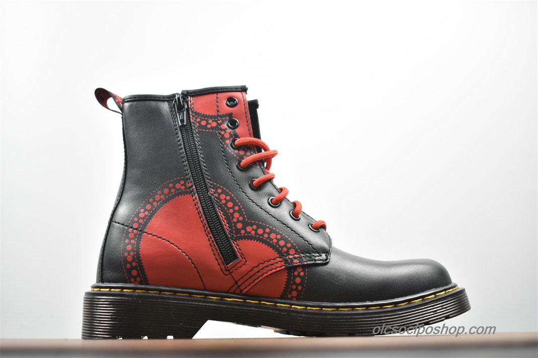 Női Dr Martens 1460 8 Eye Waterproof Fekete/Piros Csizmák