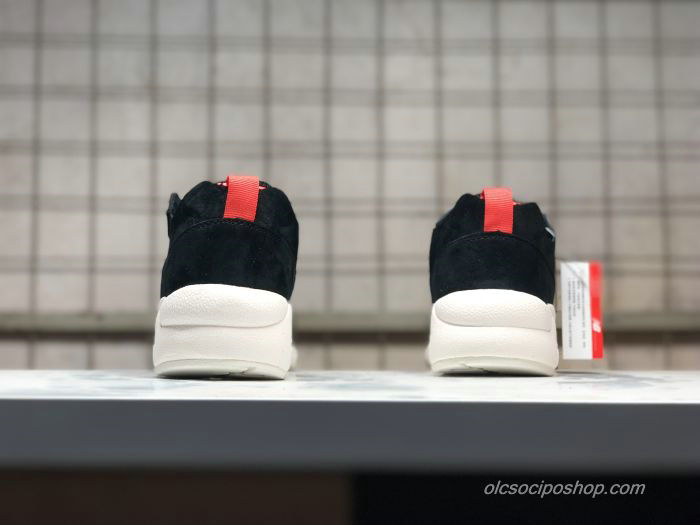 New Balance WRT580 Leather Fekete/Fehér Cipők