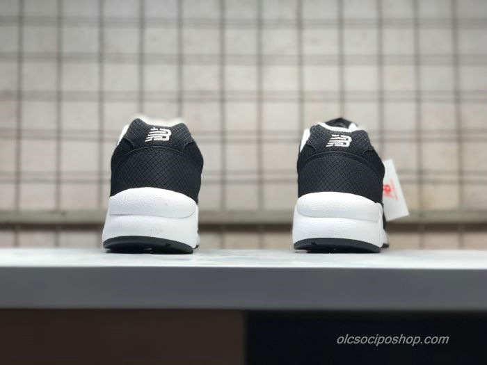 New Balance WRT580 Fekete/Fehér Cipők