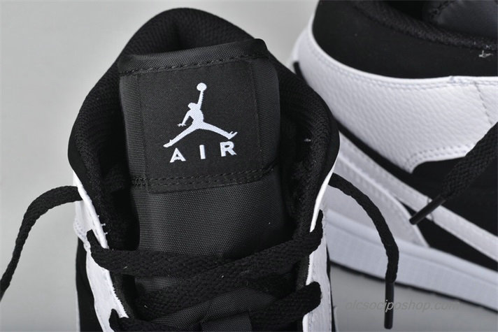 Air Jordan 1 Retro MID AJ1 Fekete/Fehér Cipők (554724-113)