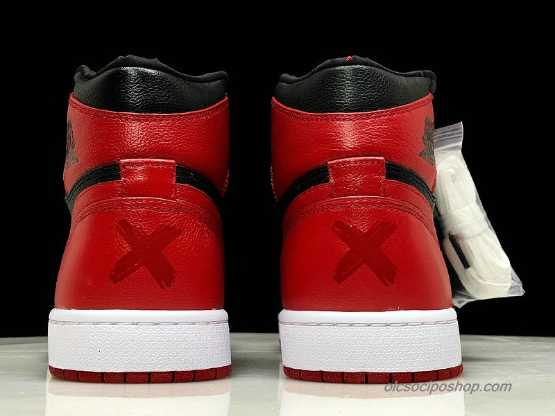 Férfi Air Jordan 1 Retro High Ban AJ1 Fekete/Piros/Fehér Cipők (432001-001)