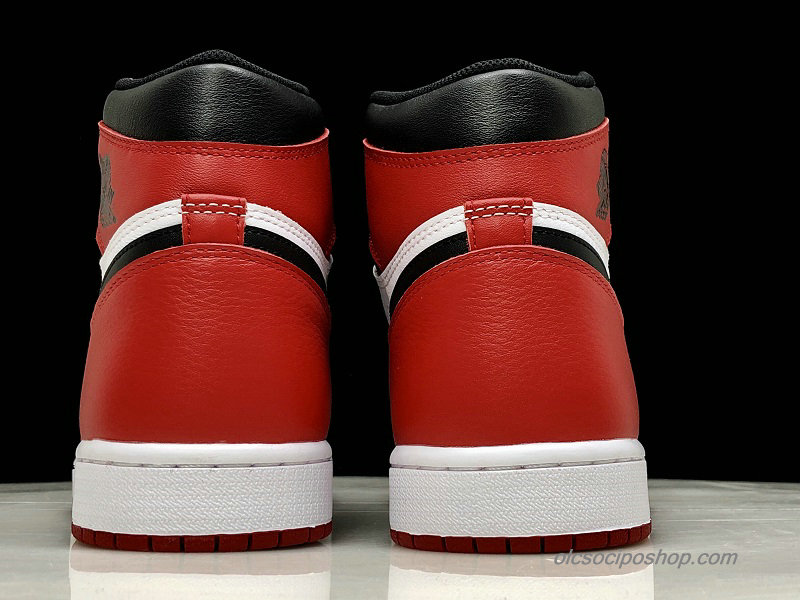 Férfi Air Jordan 1 Retro High OG AJ1 Fehér/Fekete/Piros Cipők (555088-125)