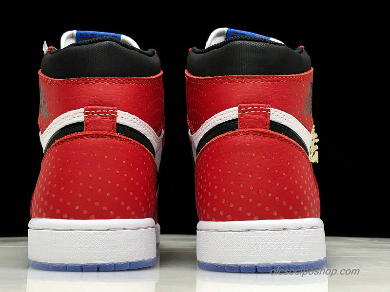 Férfi Air Jordan 1 Retro High OG AJ1 Fehér/Piros/Fekete Cipők (555088-602)