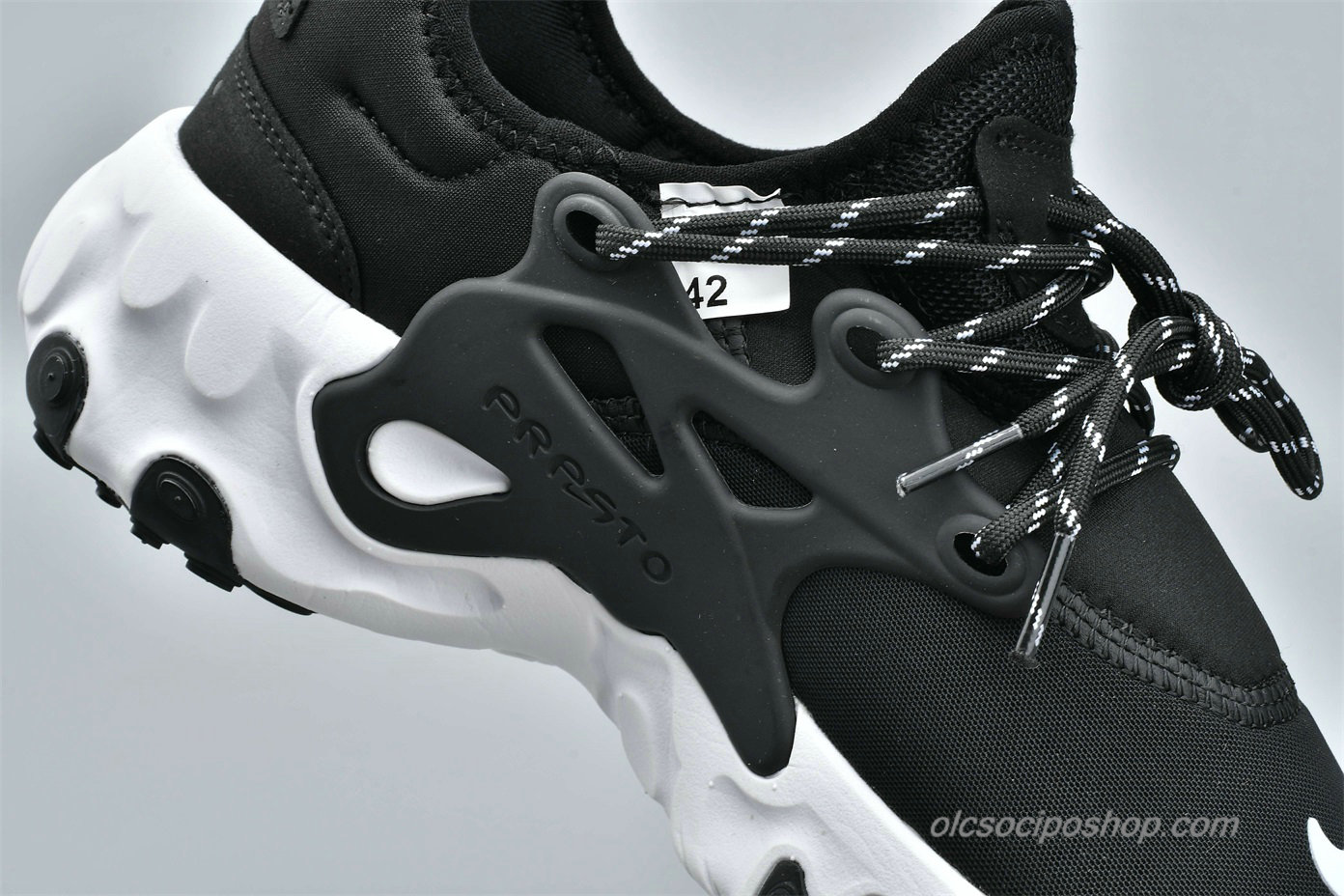 Nike Presto React Fekete/Fehér Cipők (AV2605-008)